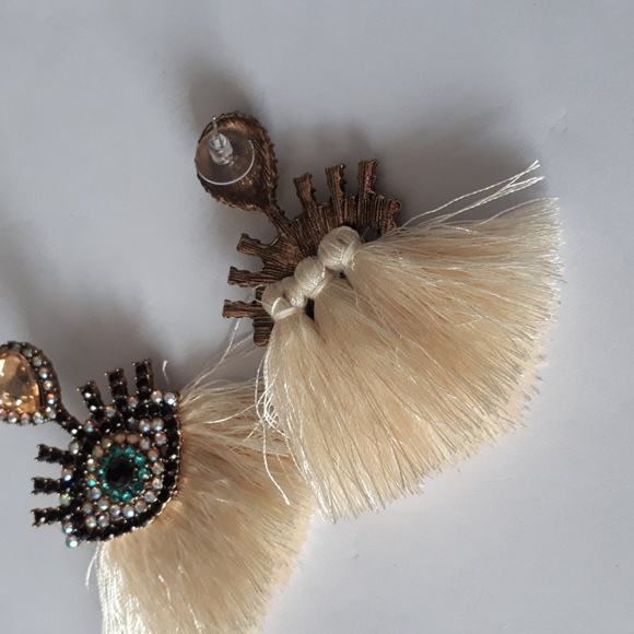 Crystal eye earrings - Picture 3 of 3